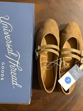 Universal Thread Tan Double-Strap Perforated Mary Jane Flats